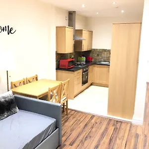  Apartamento Greater Holiday Let @ Hanwell